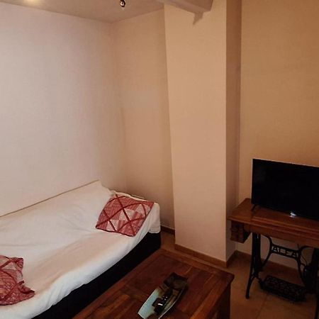 Apartamentos Casa May 2 - Centro Benidorm- Solo Mayores De 30 Anos Y Familias Bagian luar foto